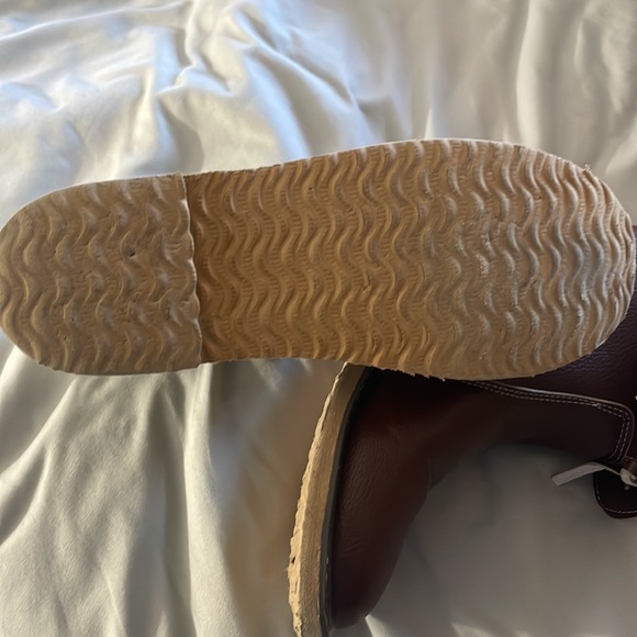 Lightweight Zulily boots. Light lining, size 8.5. - Picture 3 of 4